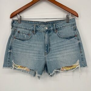 American Eagle Outfitters Women's Tomgirl Light Blue Denim Shorts Size 8